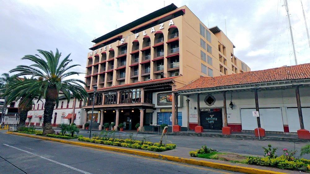 Plaza Uruapan Hotel ภายนอก รูปภาพ
