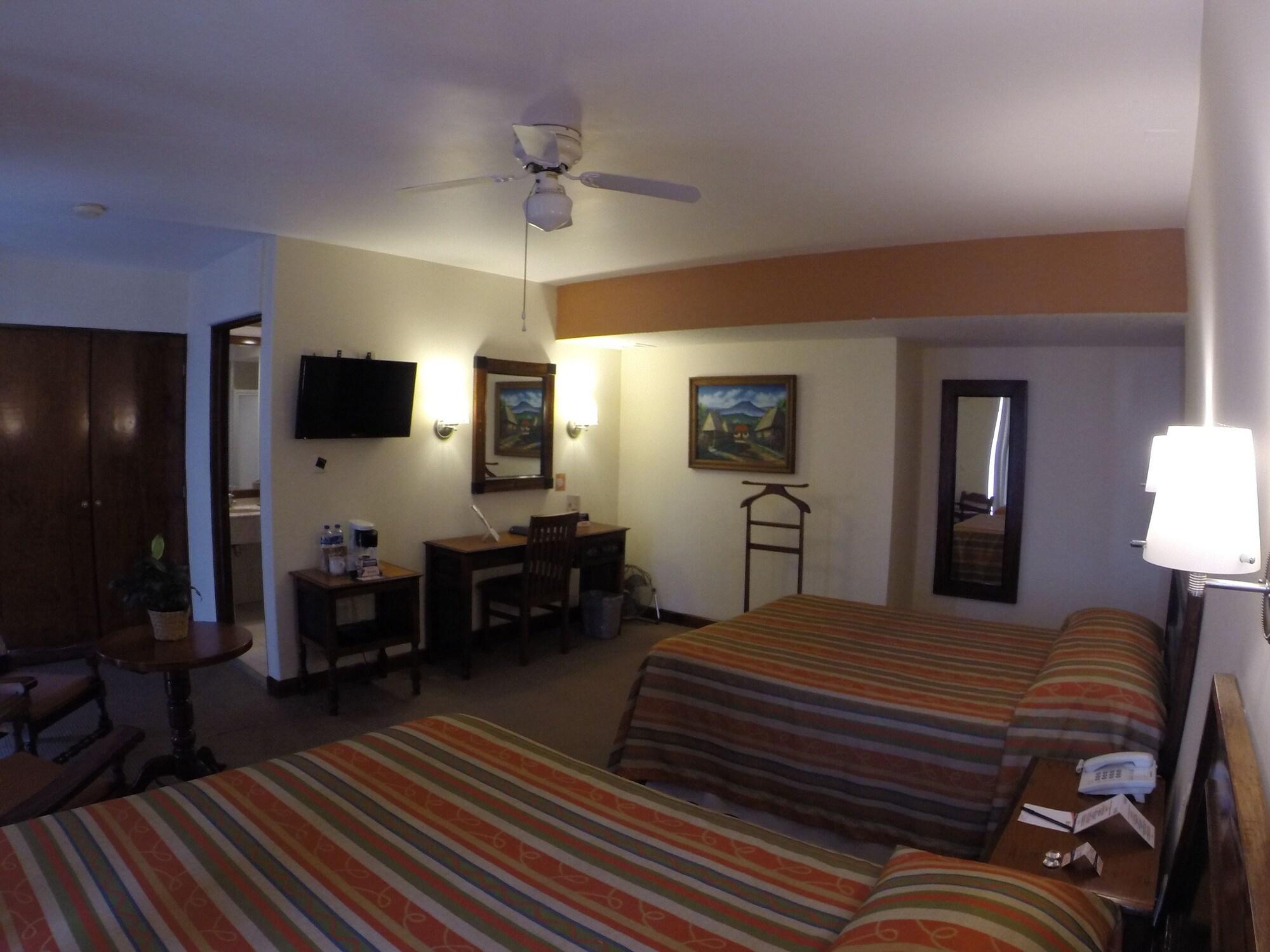 Plaza Uruapan Hotel ภายนอก รูปภาพ