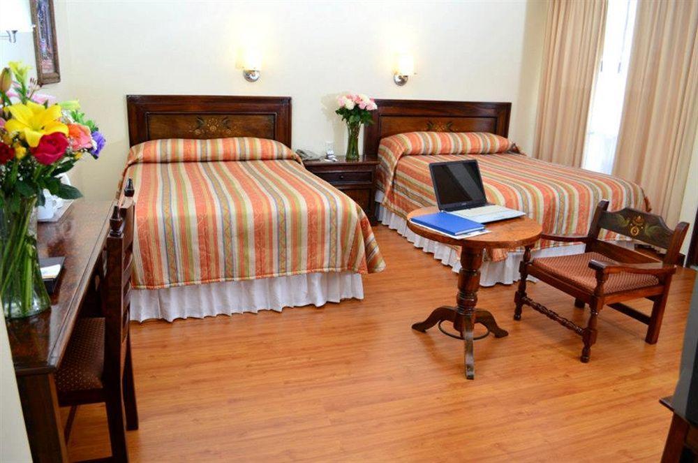 Plaza Uruapan Hotel ภายนอก รูปภาพ