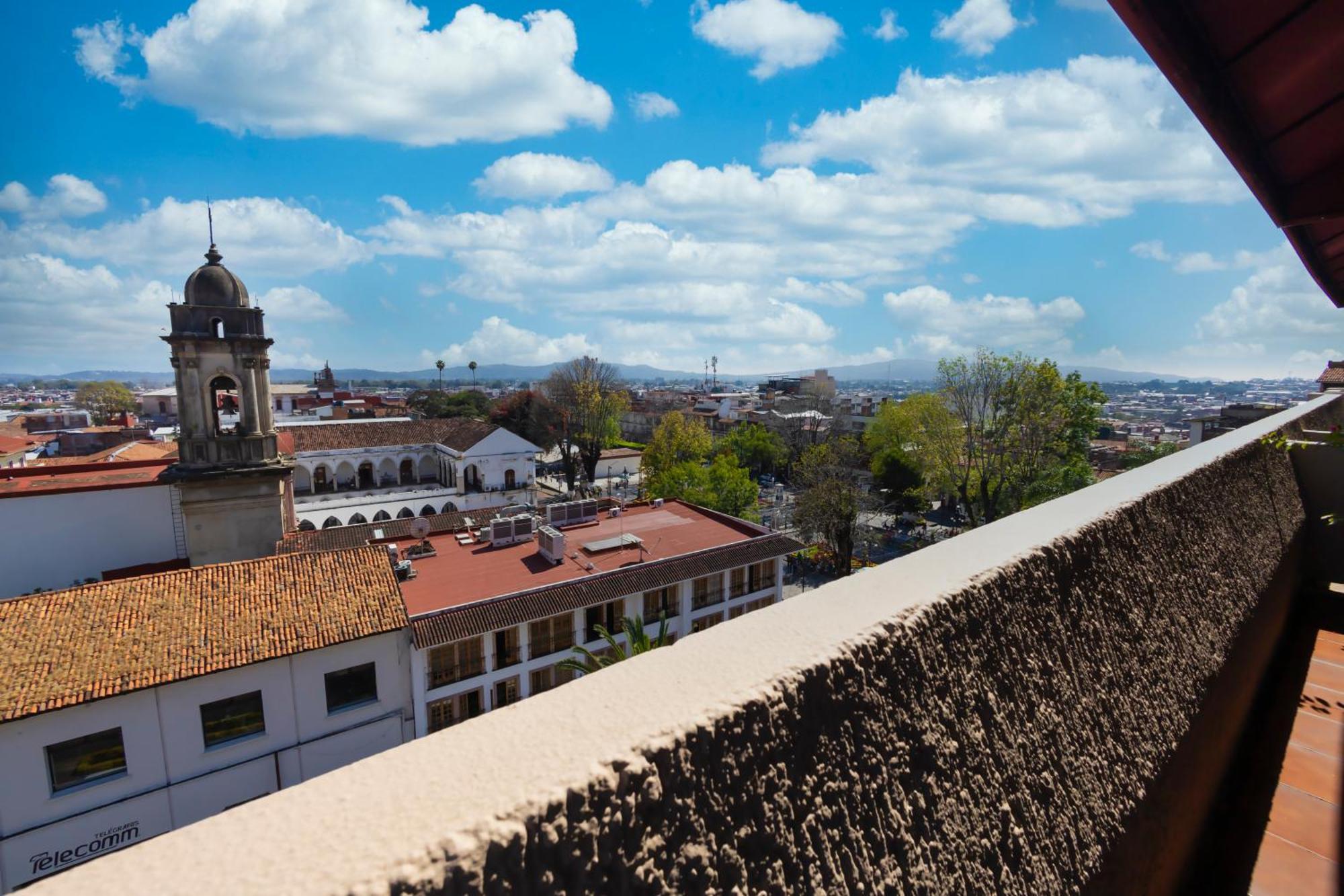 Plaza Uruapan Hotel ภายนอก รูปภาพ