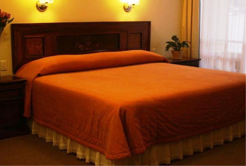 Plaza Uruapan Hotel ภายนอก รูปภาพ